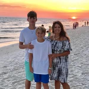 Meet your Posher, Angie